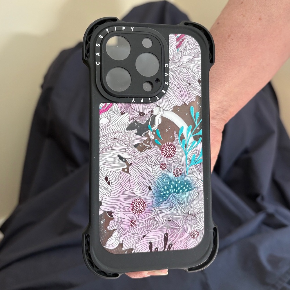 CASETiFY Apple iPhone 15 Pro Floral Bloom Pattern, MagSafe Ultra Bounce Case